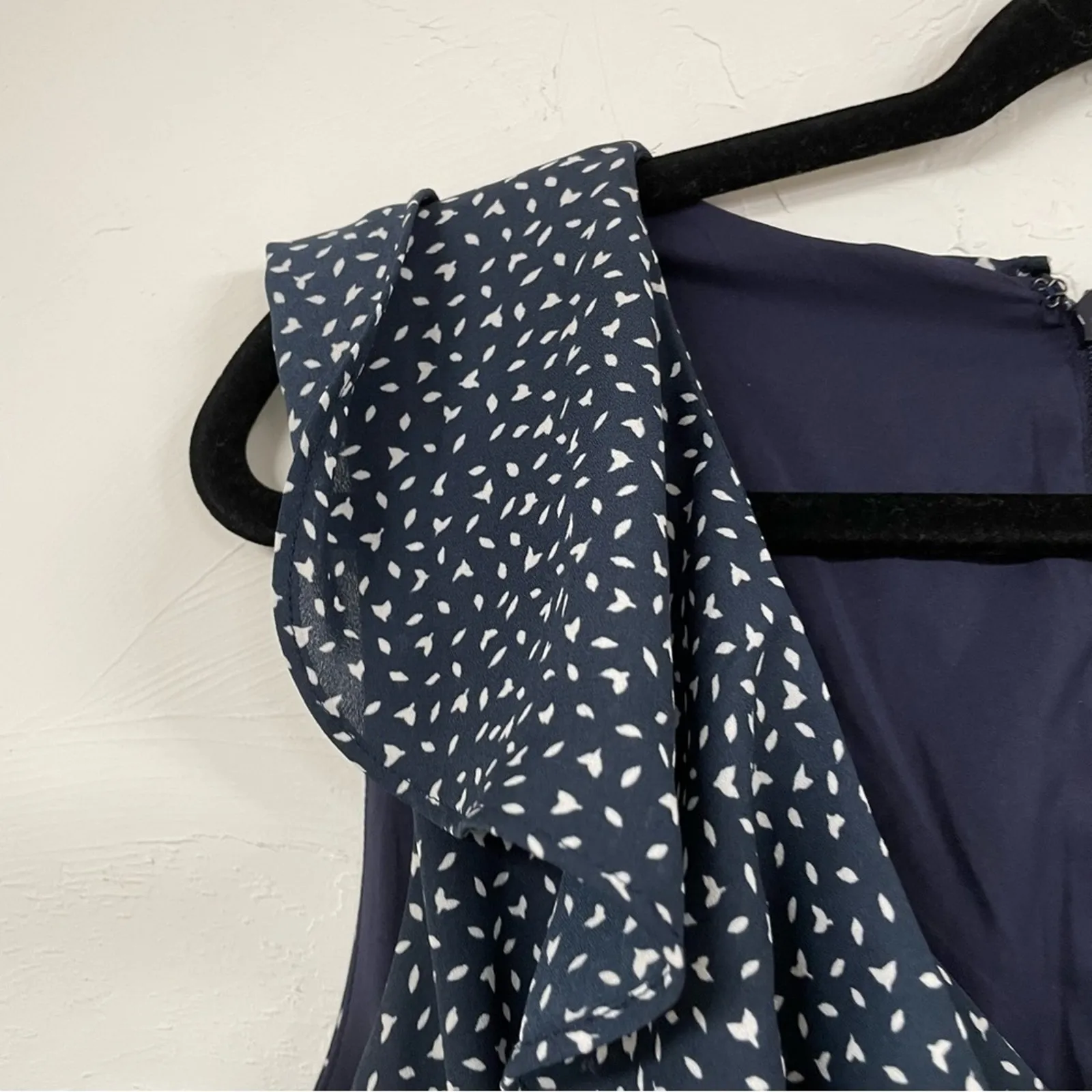 Banana Republic Blue White Spotted Ruffled Wide Leg Jumpsuit Womens 6 Sleeveless - Image 7