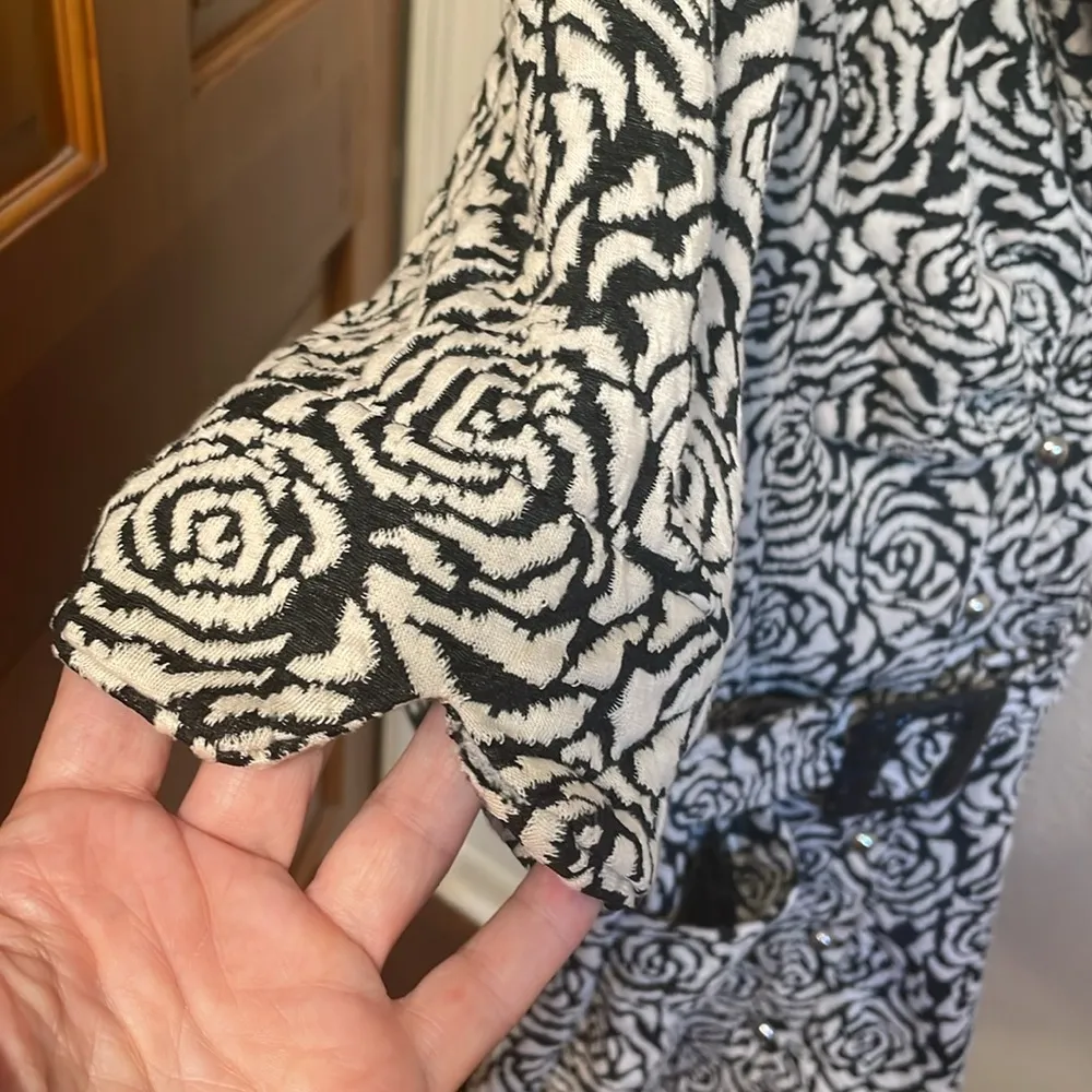 🐼🐼🐼BOGOHO 🐼🐼🐼Black and White Coat Dress Black Size L - Image 6