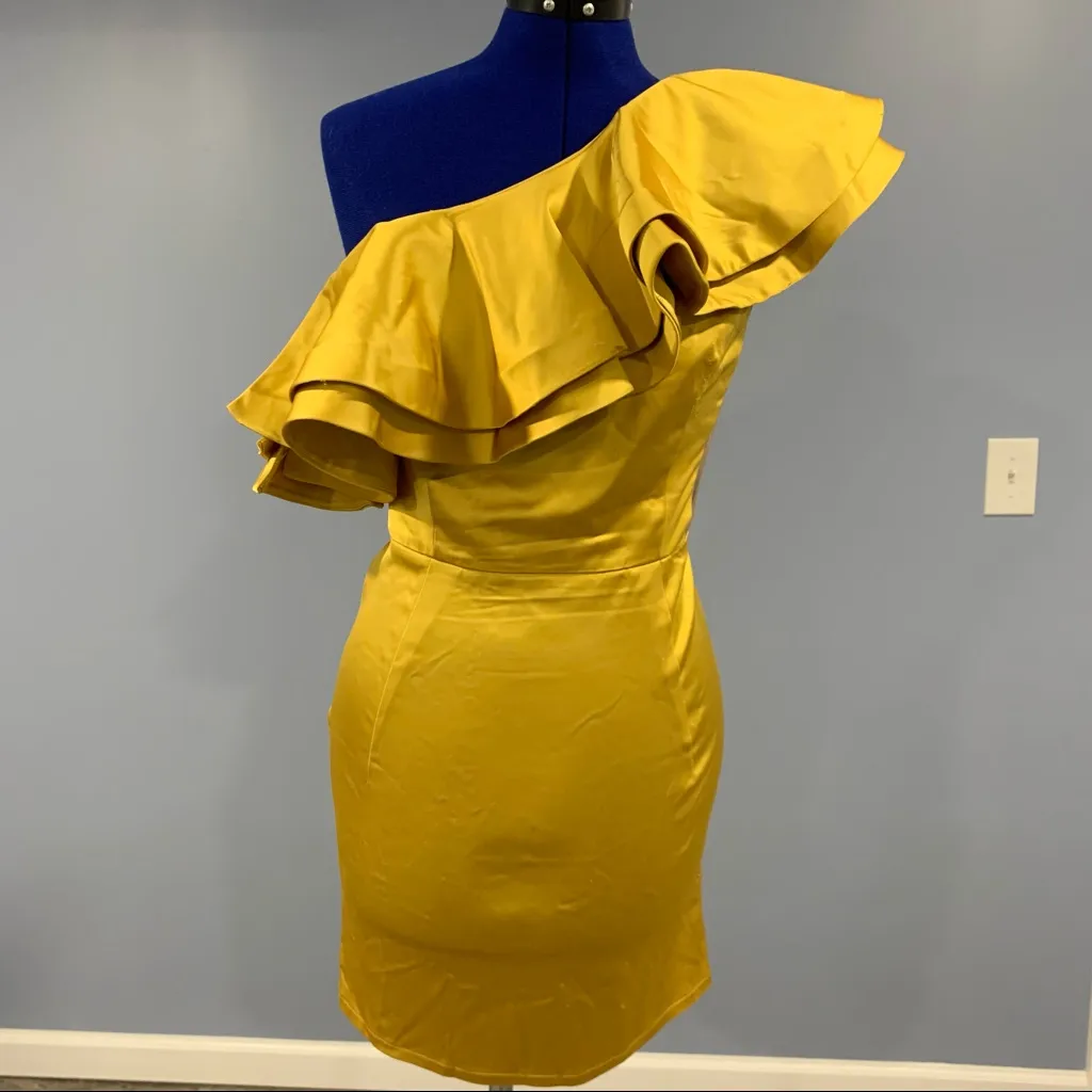 Michael Costello x REVOLVE Joey Mini Yellow Dress - Image 2