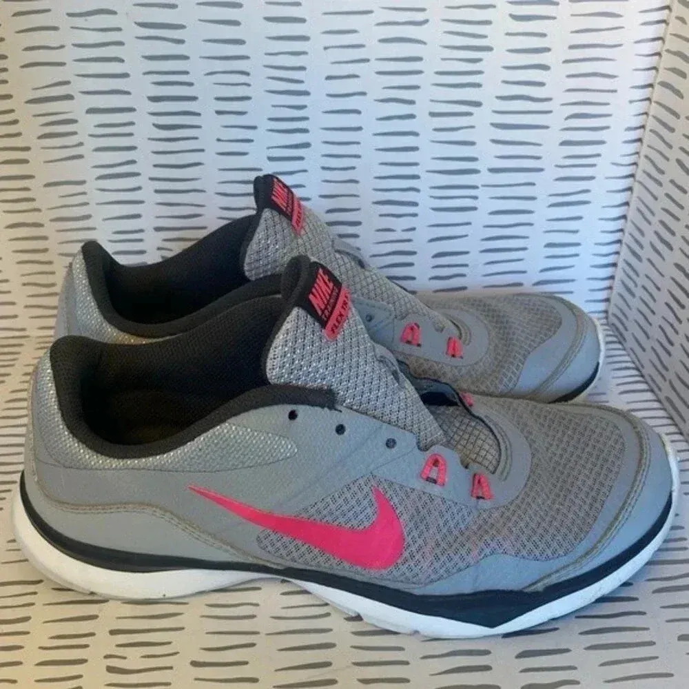 Nike FLEX TR5 women’s size 8 GRAY PINK‎ - Image 4