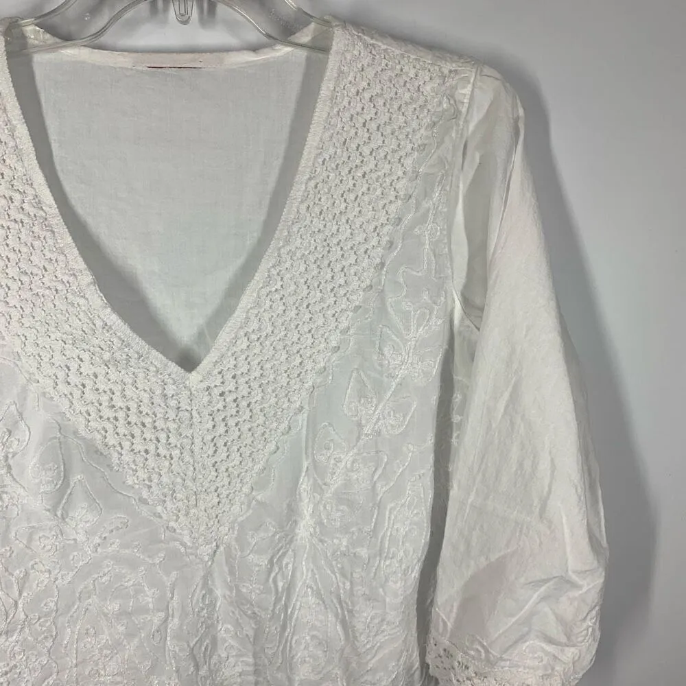 Embroidered 3/4 sleeve V Neck White Blouse Size Medium - Image 2