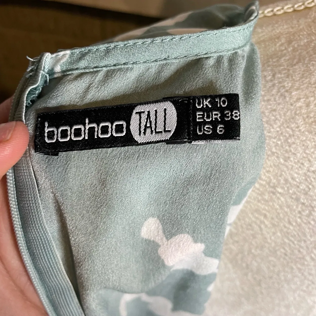 BOOHOO‎ Tall Sage Floral Print Wrap Long Sleeve V Neck Midi Dress Size 6 - Image 4