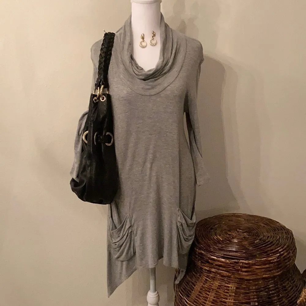 Cha Cha Vente size M long sleeve grey shark bite hem tunic with pockets EUC - Image 2