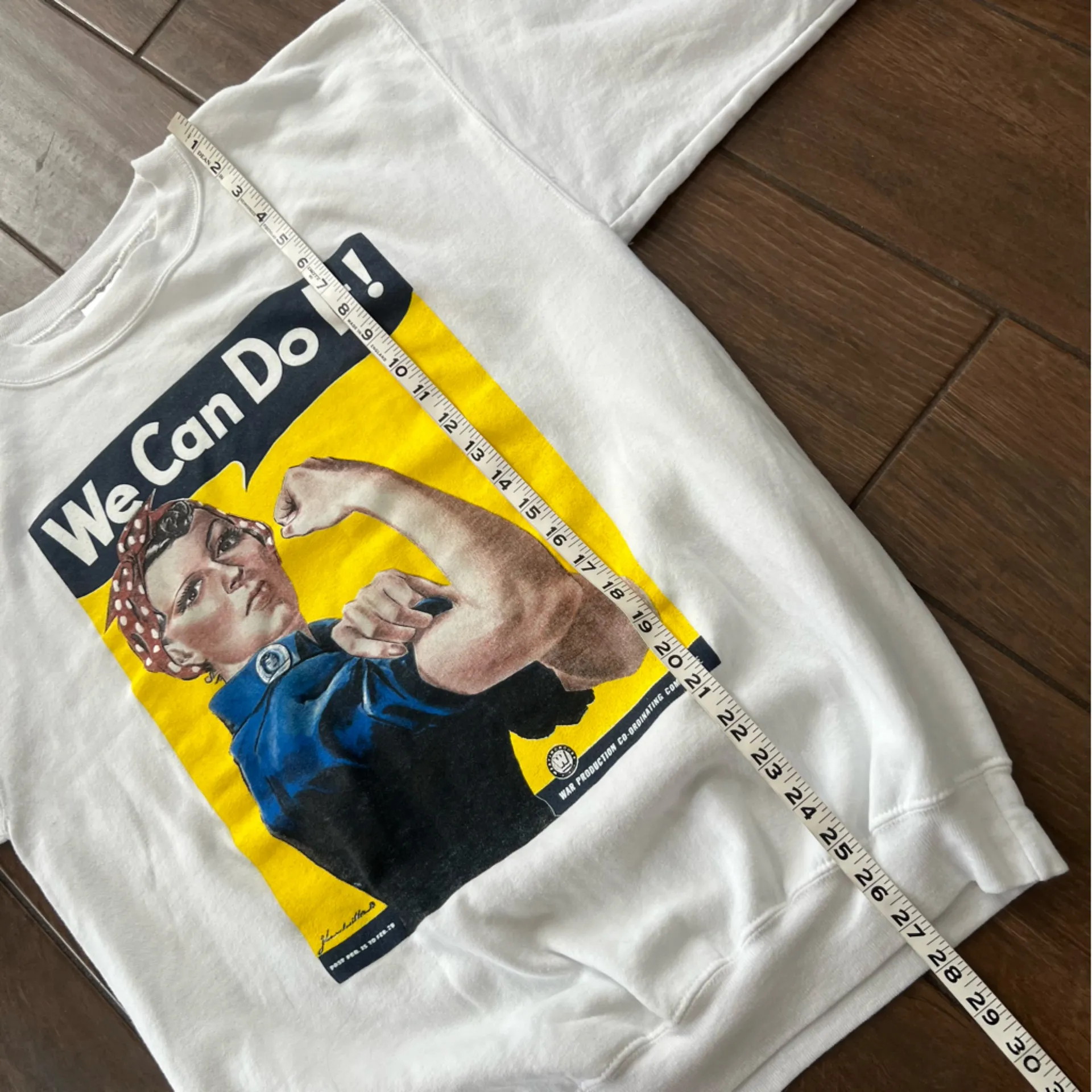 Rosie the Riveter "We Can Do It" White Graphic Unisex Sweatshirt sz M Size M - Image 6