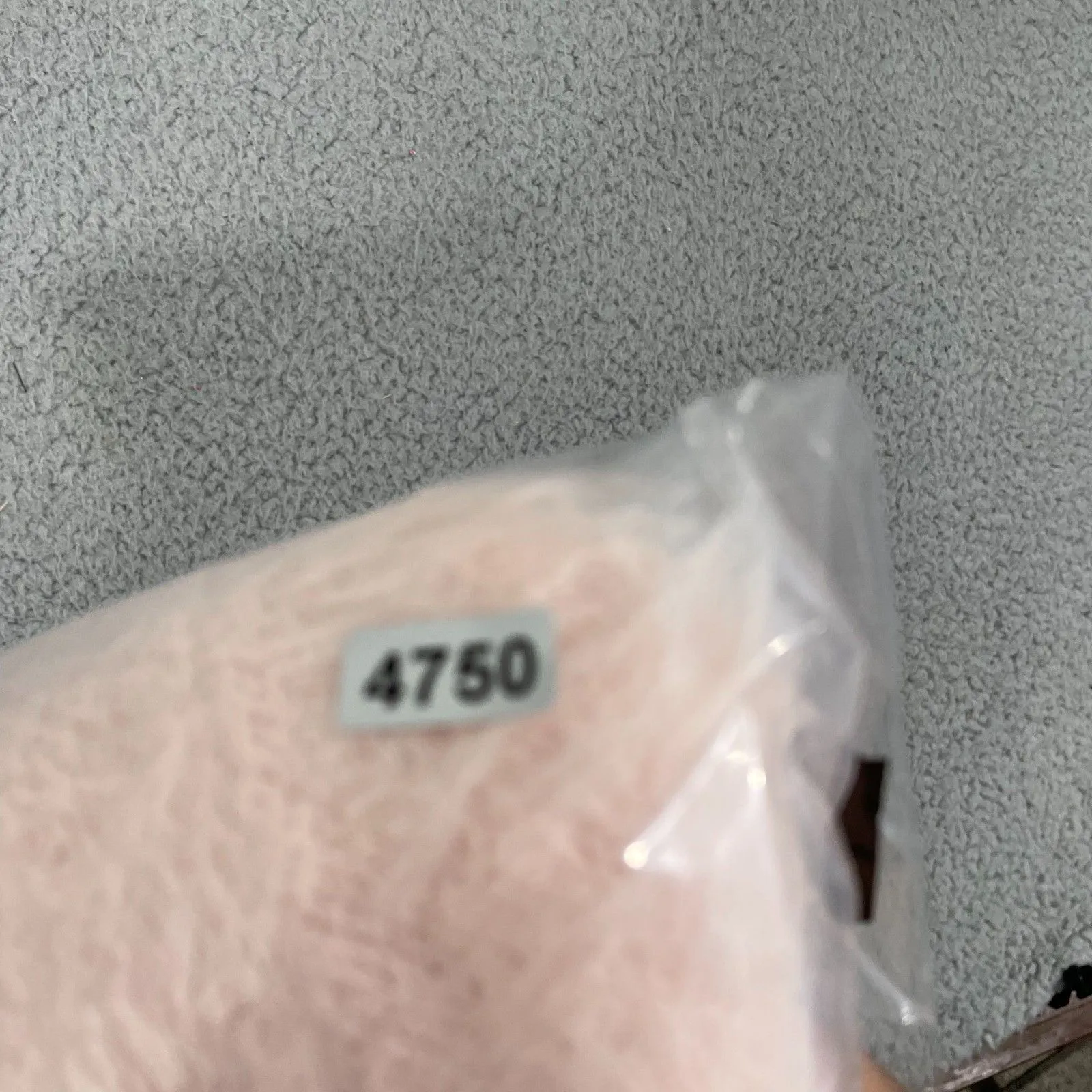 NWT Mink Pink Millie Fluffy Knit Tee Women L Blush Pink Short Sleeve Sweater - Image 12