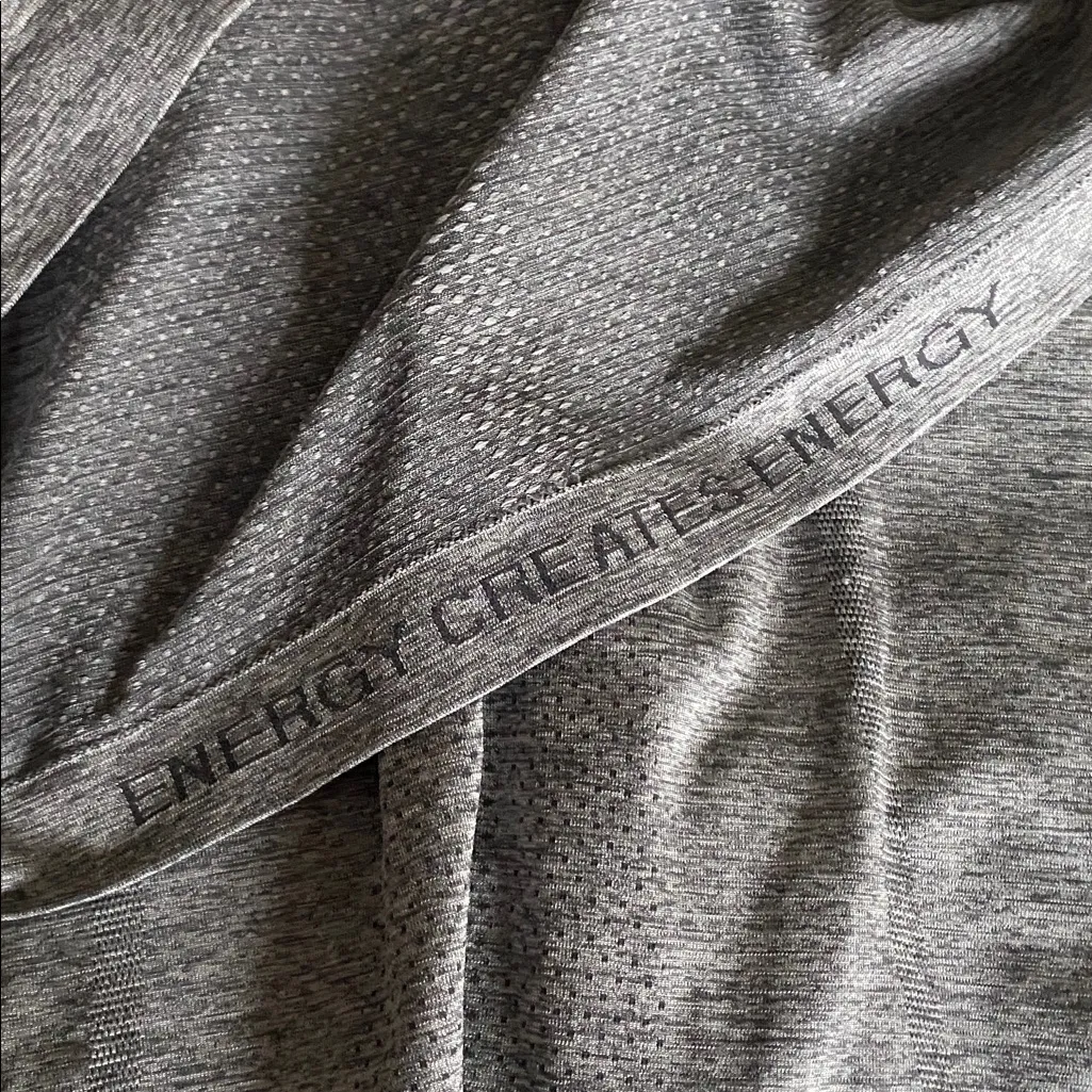 LULULEMON Swiftly Tech Short Sleeve Womens Sz 10 Grey Athleisure Essential - Image 9