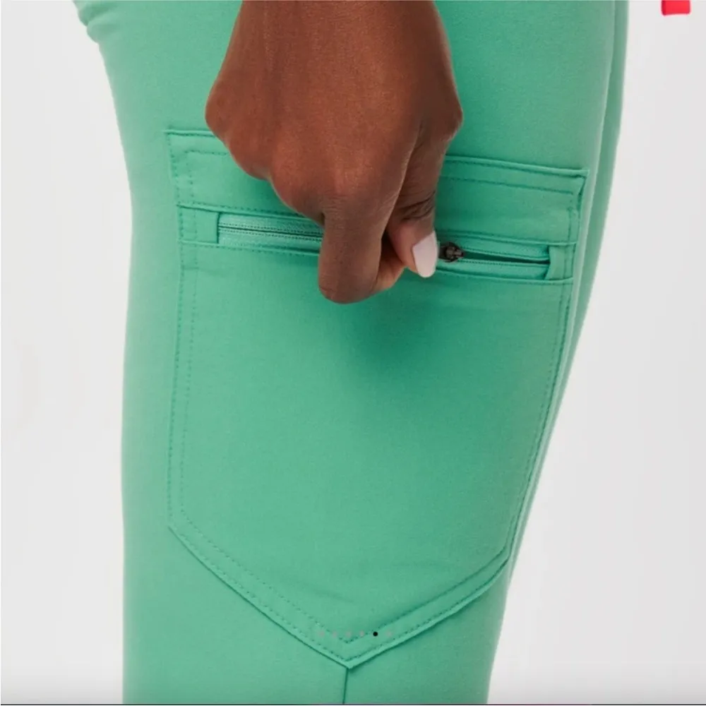 Figs Limited Edition Surgical Green Scrub Set New Size‎ XS Catarina Top Zamora - Image 16