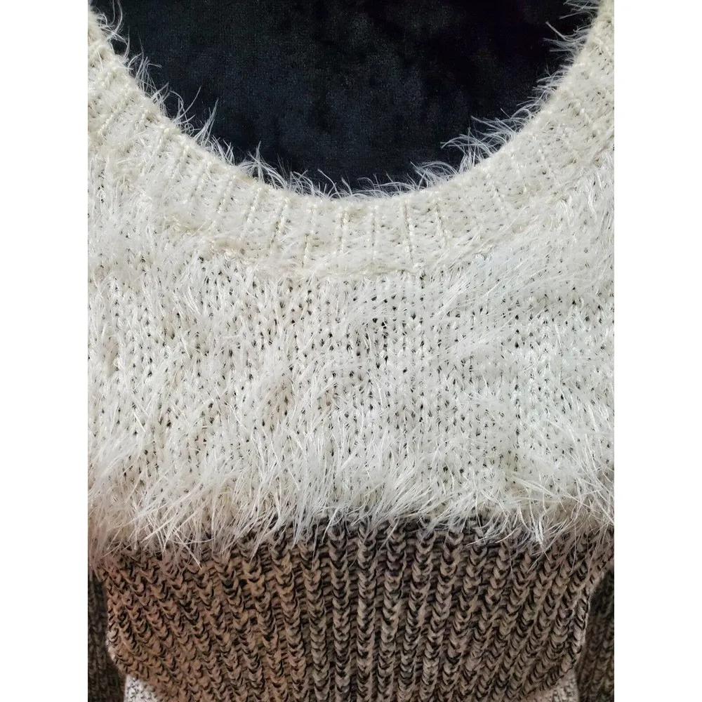 Two by Vince Camuto Gray Eyelash Round Neck Long Sleeve Knit Sweater Size Small - Image 5