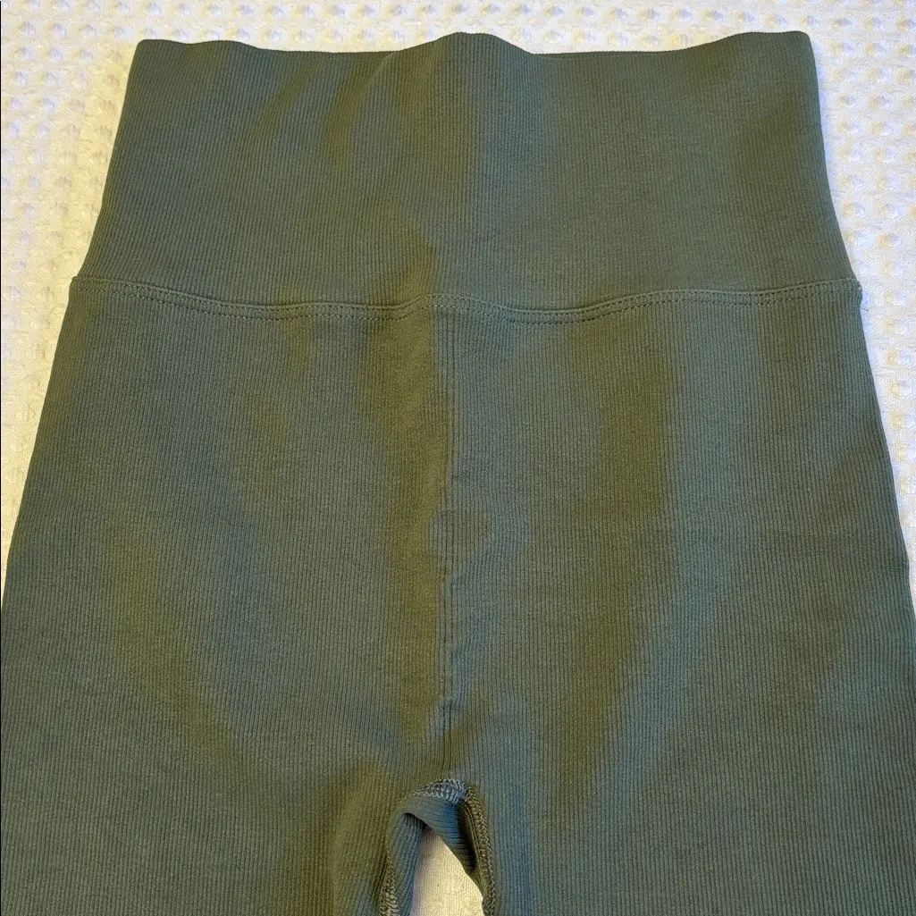NEW! Free People Movement Dark Olive Sage Forest Green Ribbed Leggings Size XS/S - Image 2