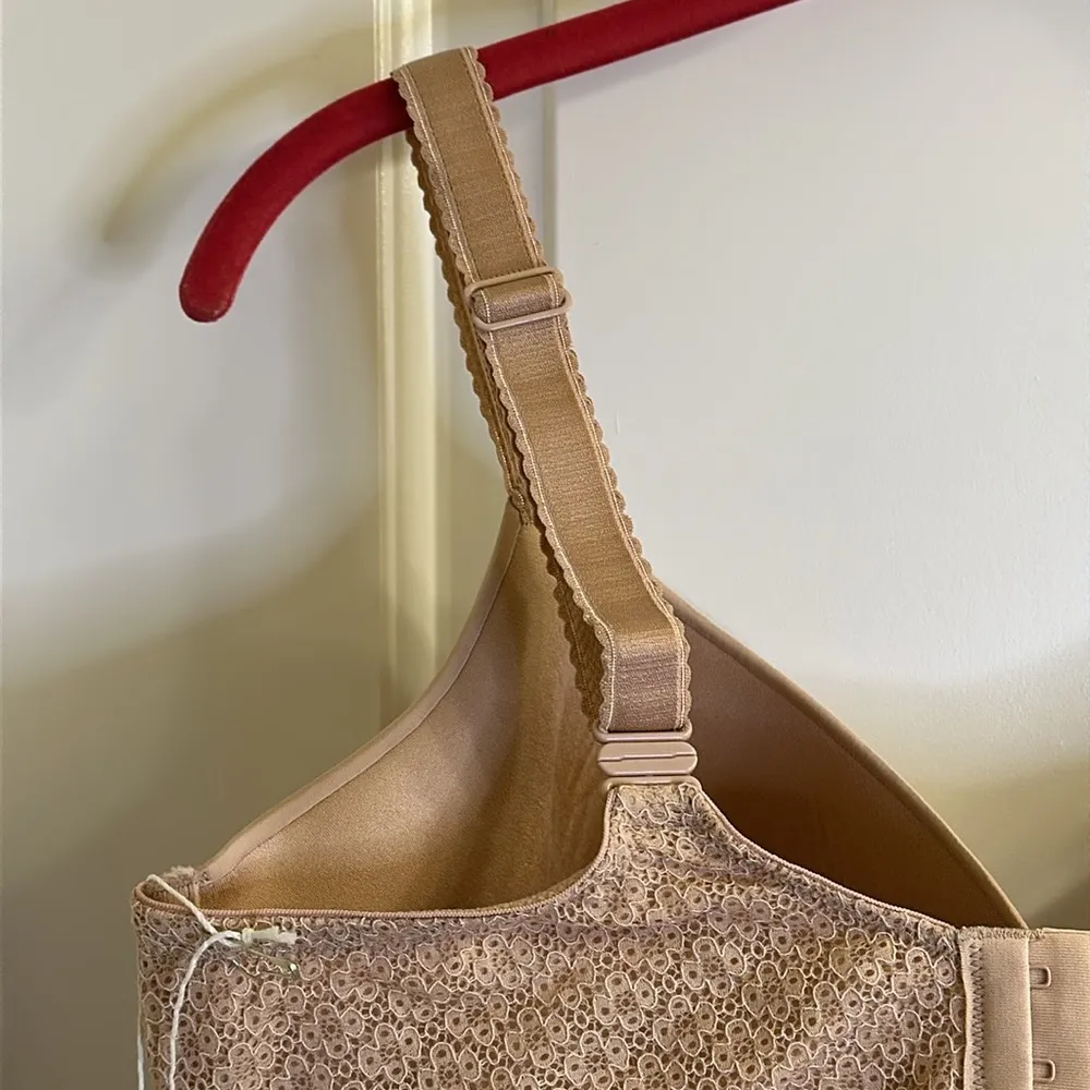 Bare Necessities Demi Geo Lace T - Image 11