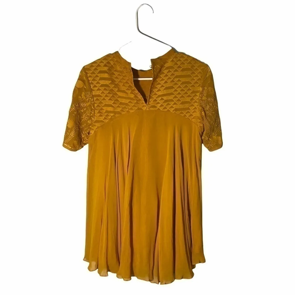 New Anthropologie Varun & Nadhika Blouse in Mustard/Gold New With out Tags - Image 6