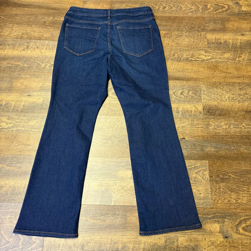 Old Navy Mid-Rise Kicker Bootcut Jeans Womens 12 Short Dark Wash Blue NEW - Image 7