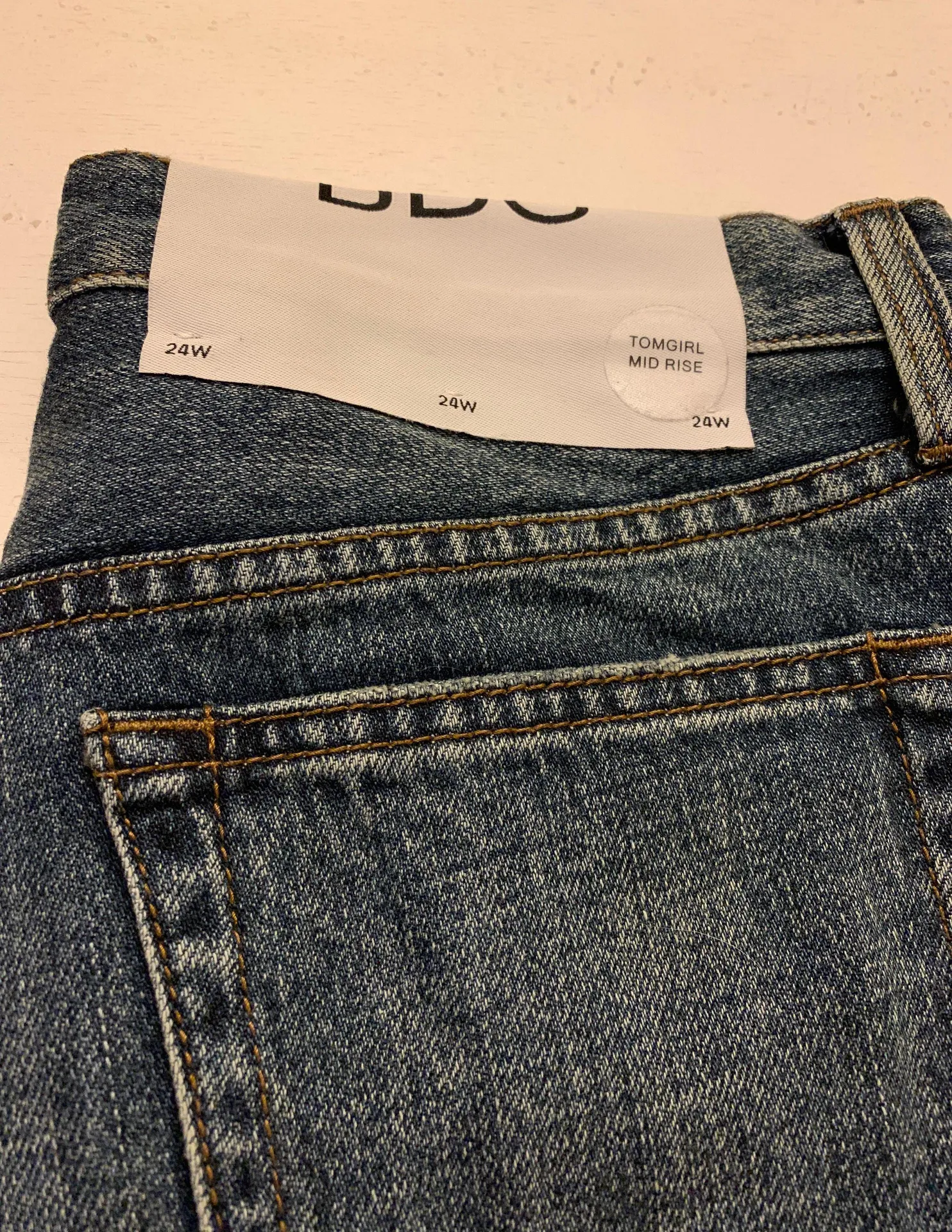 tomgirl mid rise Jean Shorts - Image 2