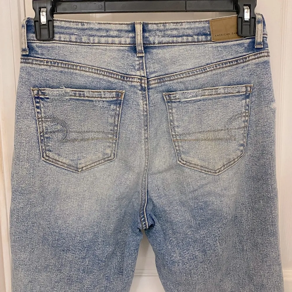 American Eagle Distressed Acid Wash Mom Jeans on 4 LONG - Image 6
