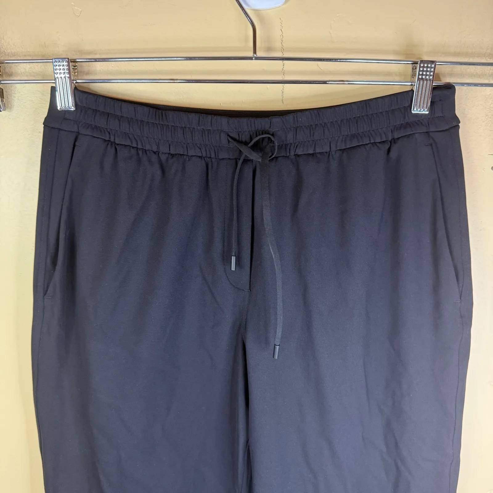 Lululemon Tapered Leg Mid-Rise Luxtreme 7/8 Black Pant Size M Career Active Wear - Image 3