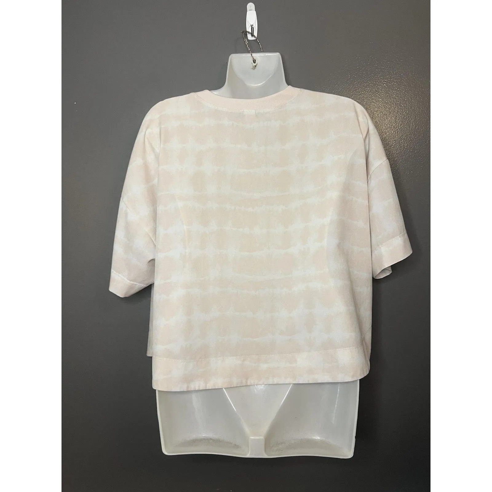 Old Navy Active Shirt Womens Medium Pink Tie Dye StretchTech Boxy Cropped - Image 4