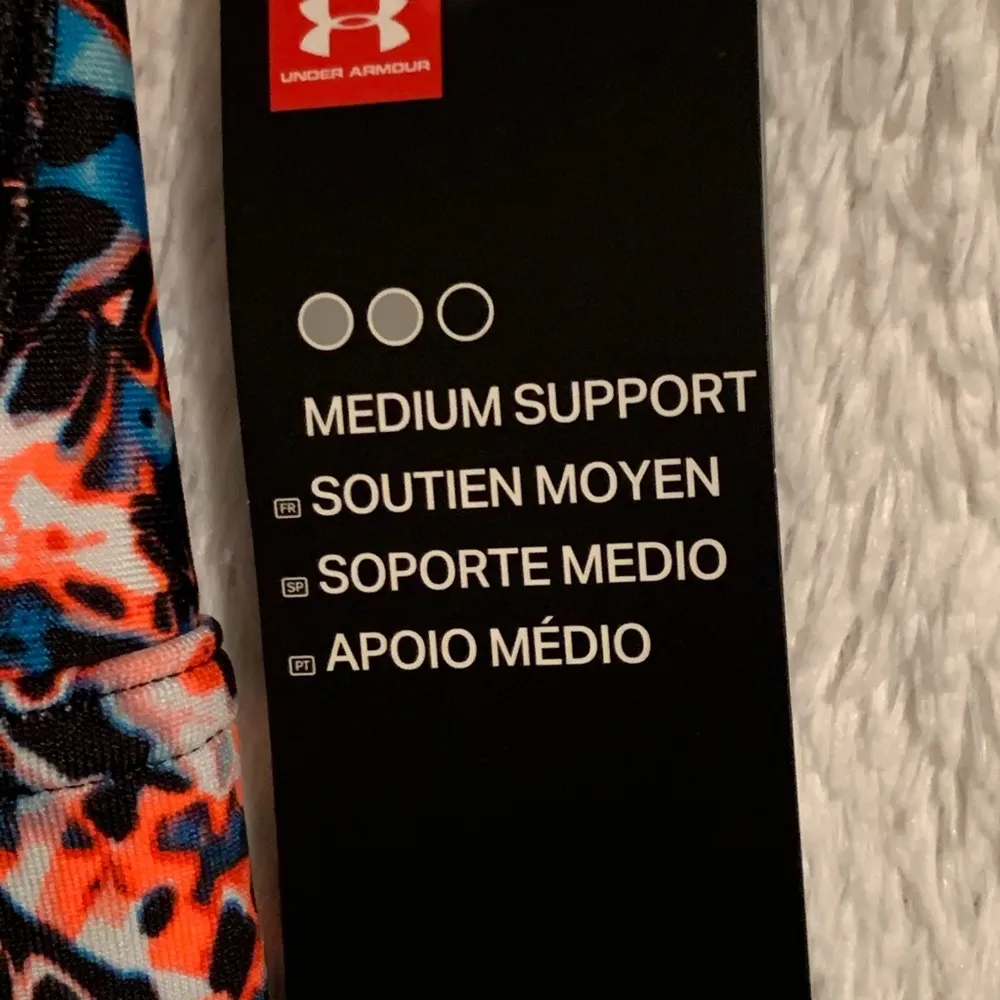 Under Armour Cross-Back Sports Bra - Image 8