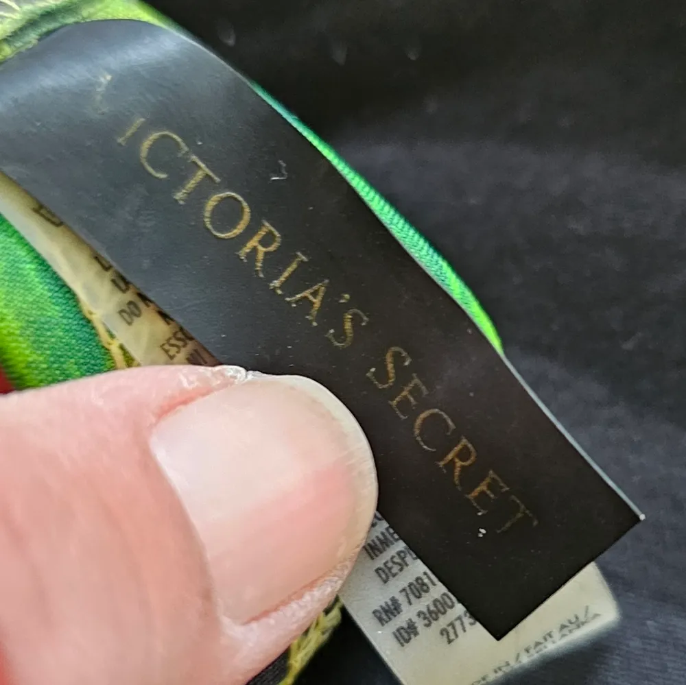 Victoria's Secret Tropical Leopard Print Bombshell Bikini Size 34A/Medium - Image 9