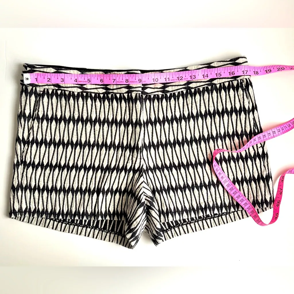 Joe Fresh•geometric patterned shorts•sz 10 - Image 4