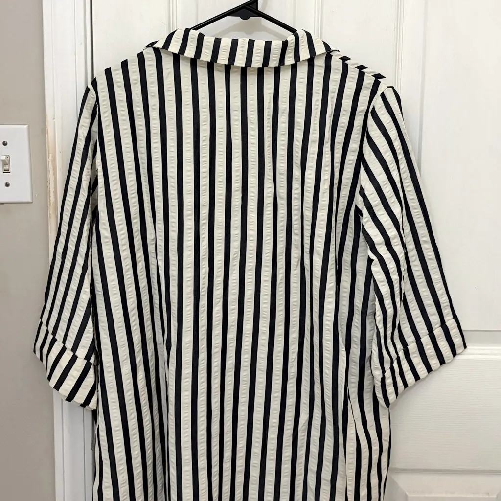 SHEIN Short Sleeve Luxe T-Shirt Dress in Black and Cream - Image 12