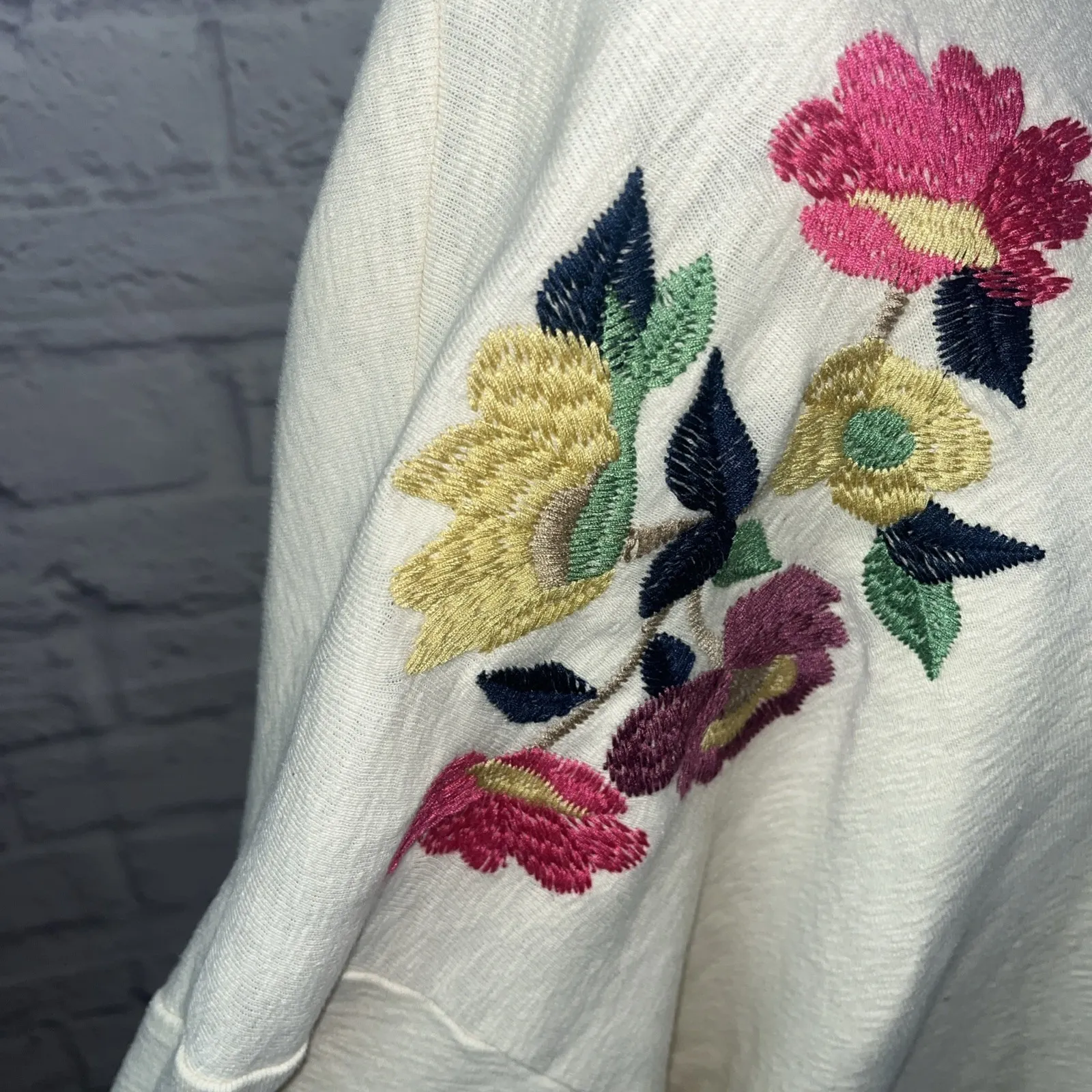 Hannah Women's Creme Boho Casual Floral Embroidered Cardigan Size Medium Tan - Image 3