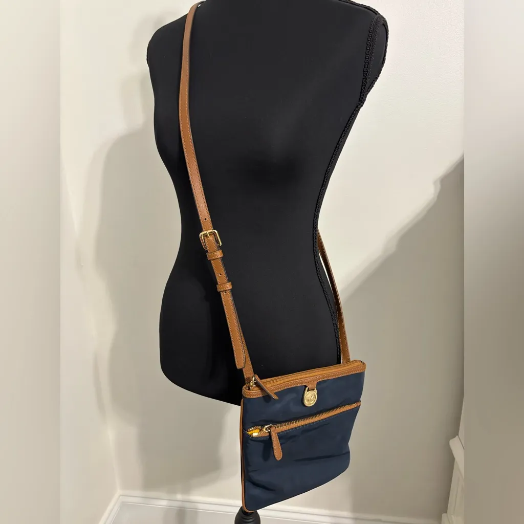 Michael Kors Navy Nylon and brown leather edge Small Crossbody Bag – Strap Wear - Image 9
