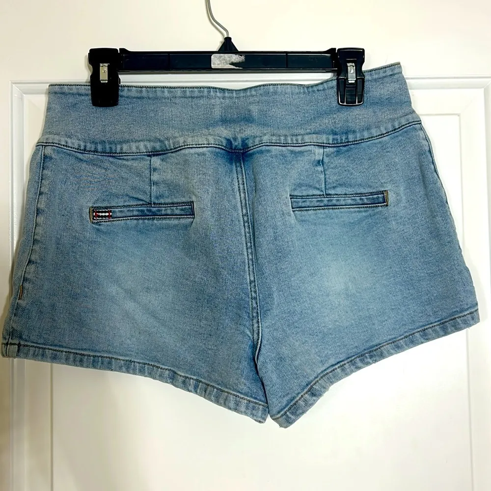Alice + Olivia Denim Shorts size 32 - Image 2