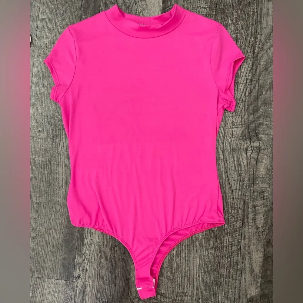 WhiteBirch Bodysuit Women’s Small Crew Mock Neck Soft stretch short sleeve pink - Image 3