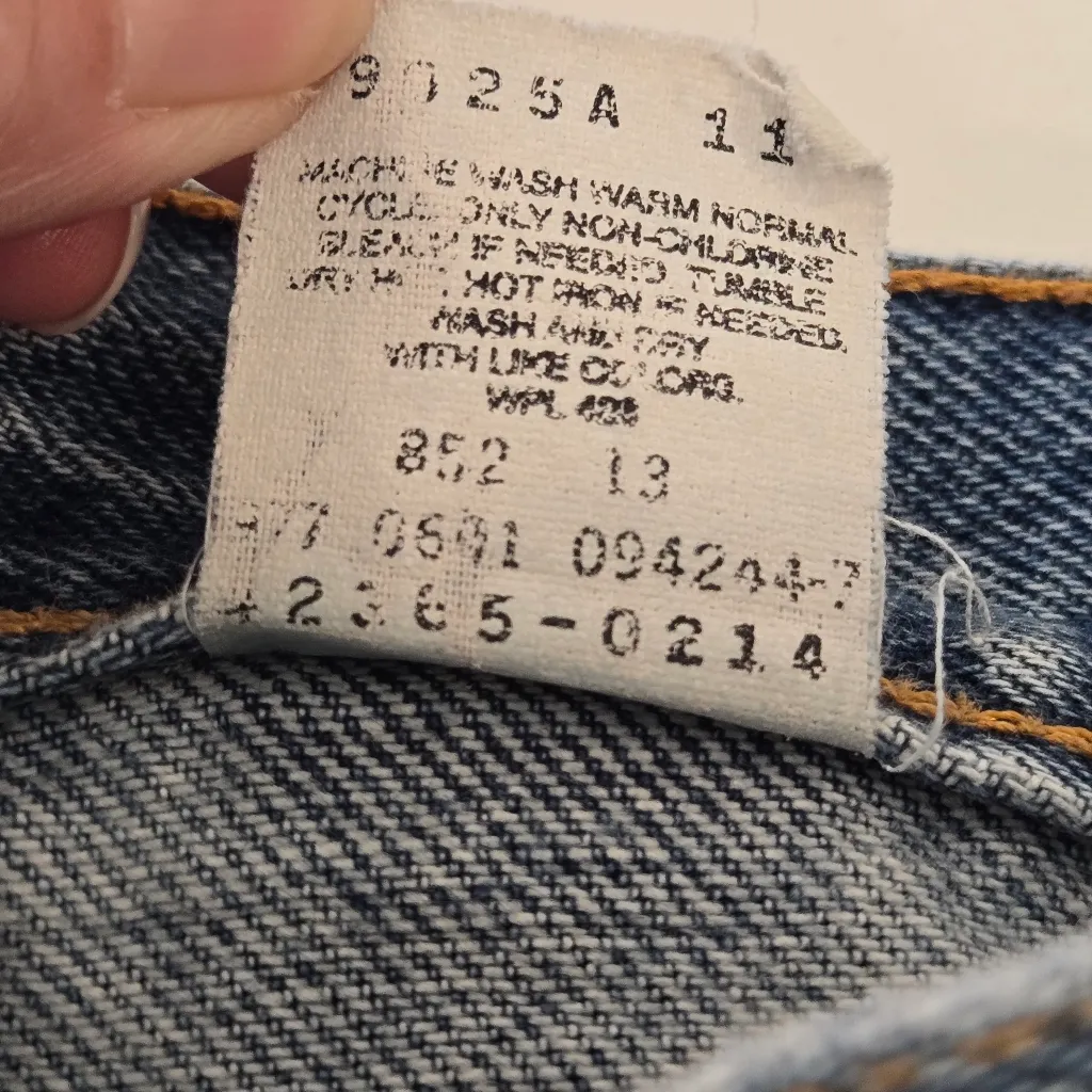 Vintage Levi’s 569 women’s Jeans size 12 loose fit regular medium orange tab - Image 12