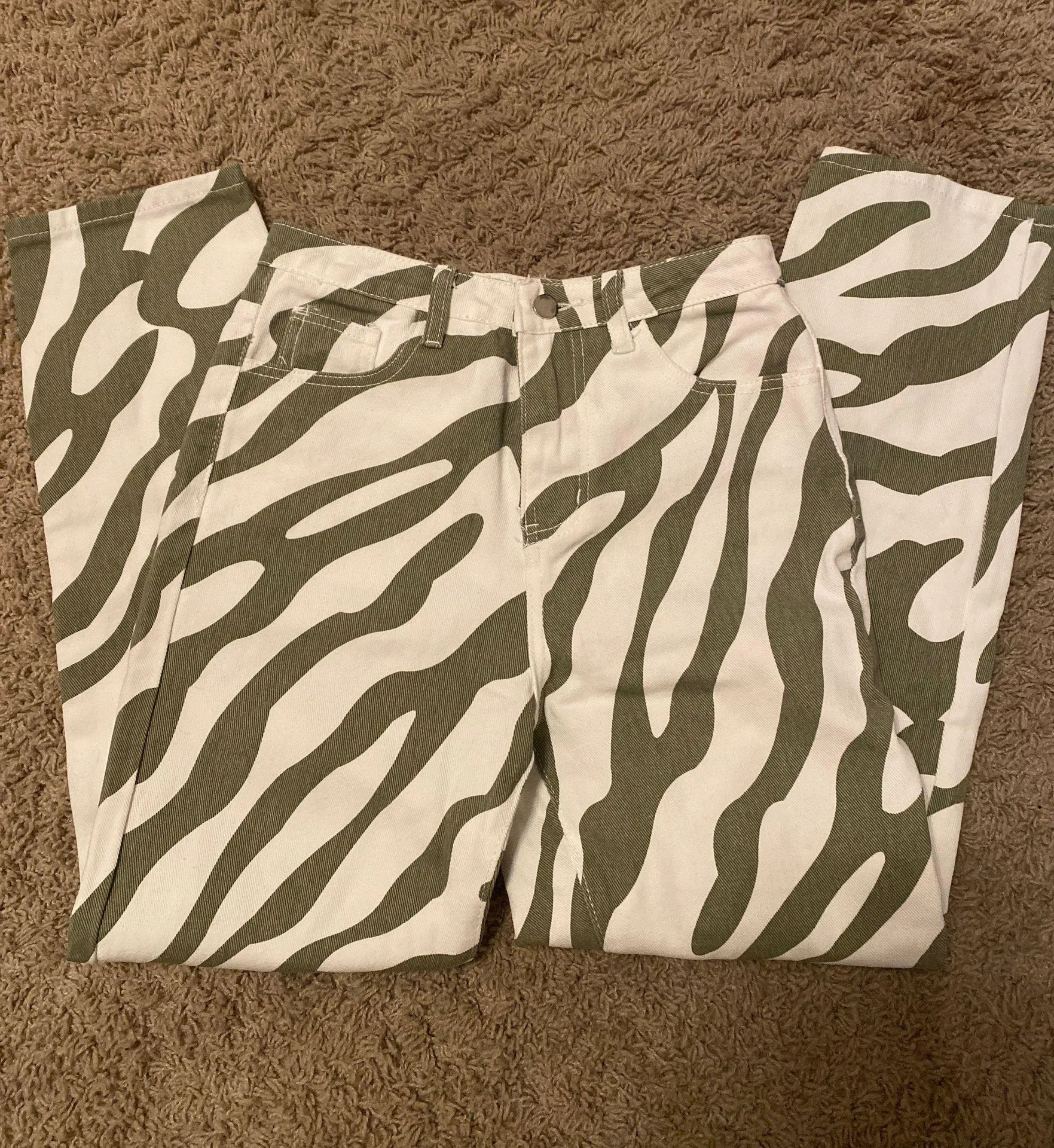 SheIn zebra straight leg jeans - Image 3