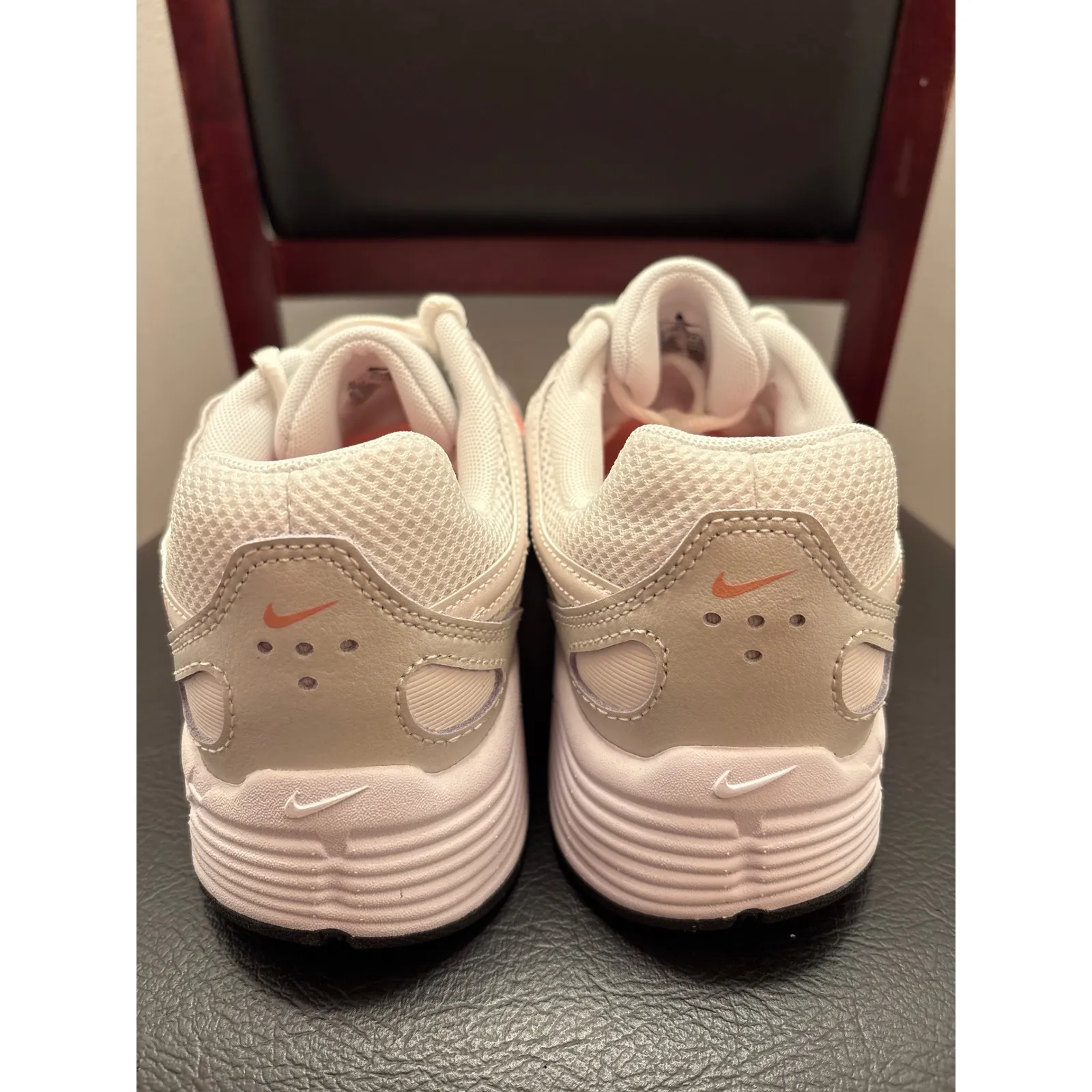 New Nike P-6000 Women's White Coral Running Sneakers Size 6.5 Youth 8 Women's - Image 4