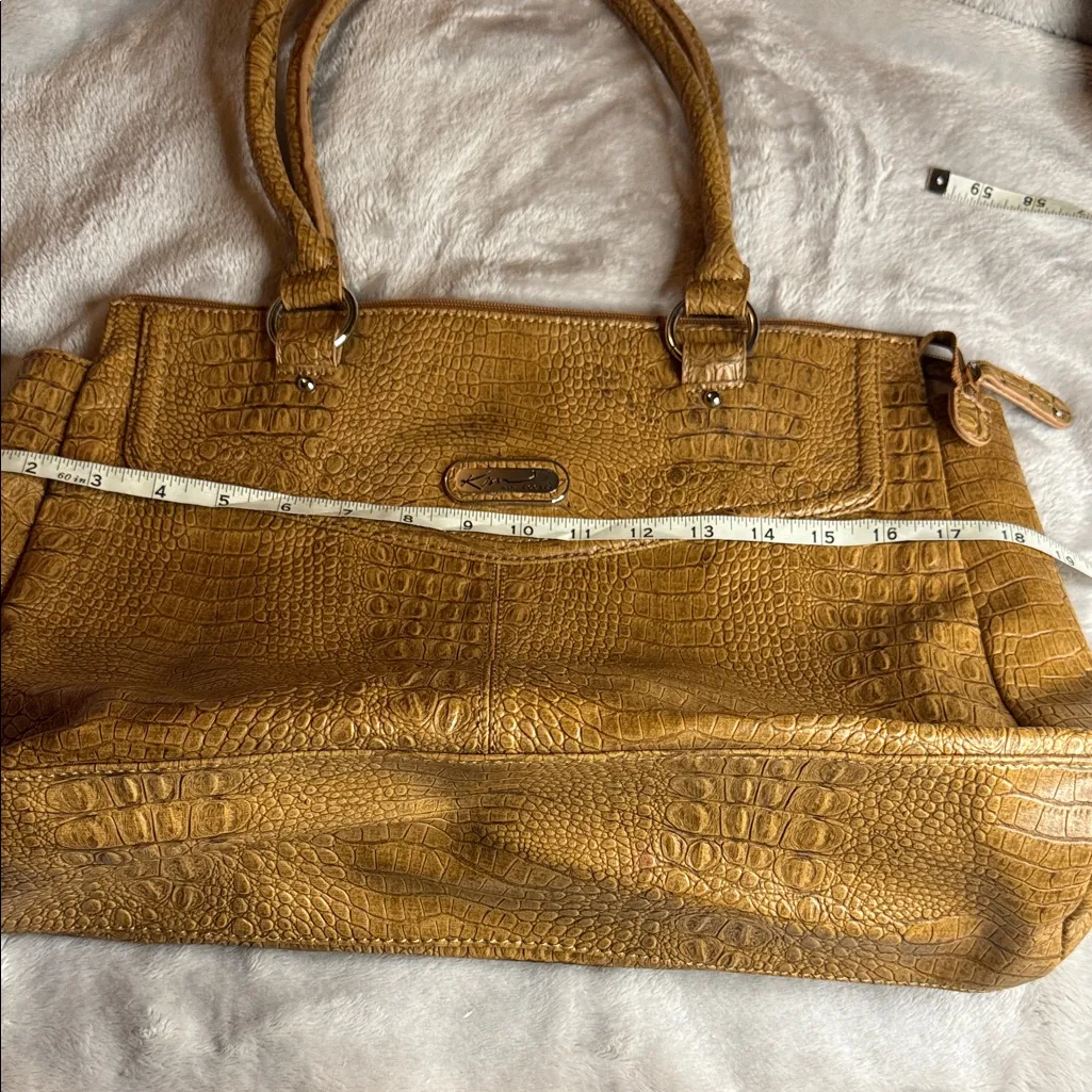 Kim Rogers Crocodile-Embossed Gold Shoulder Bag - Image 6