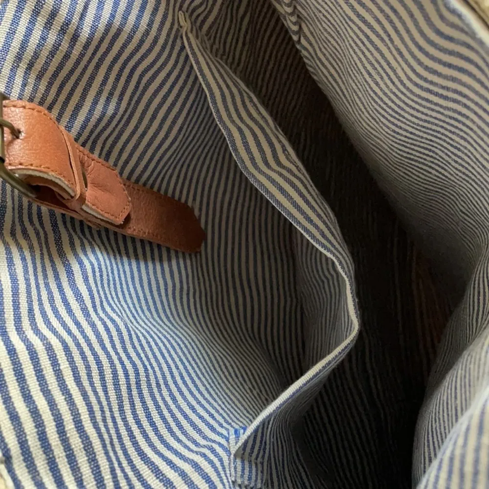 CTW Backroads Collection Rustic Pocket Tote Bag New Tan - Image 11