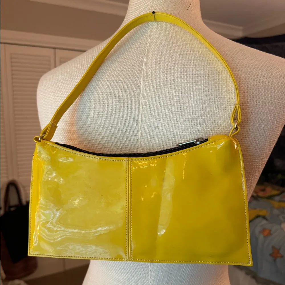 patent leather y2k “C” purse - Image 3