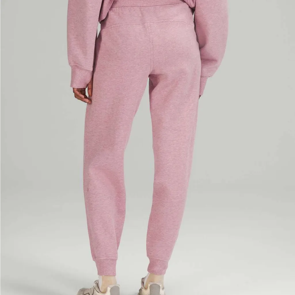 Lululemon Scuba High-Rise Jogger
Heathered Pink Taupe 2 - Image 2