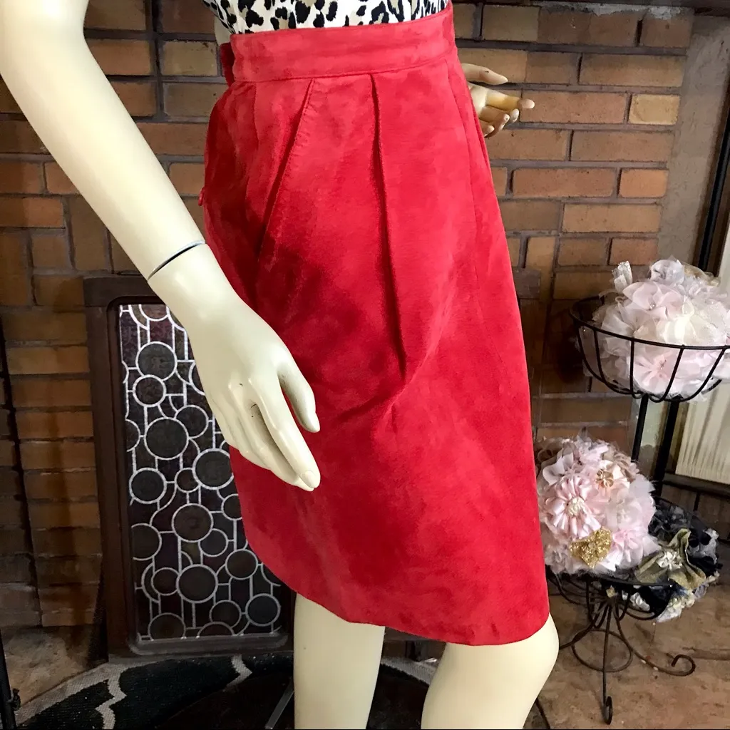 VINTAGE 1980'S TOFFS RED SUEDE PENCIL SKIRT (12) - Image 4