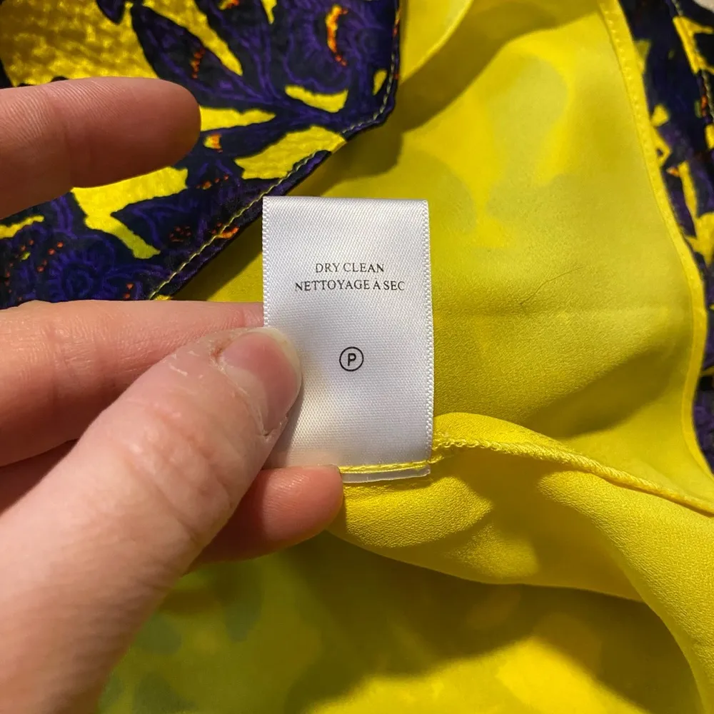 ALC Viera twist front floral print 100% silk mini ruffle dress yellow purple - Image 4