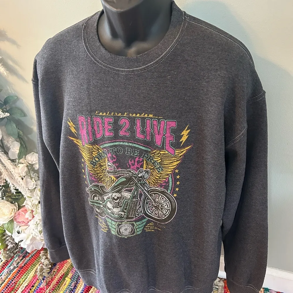 Ride 2 Live Motorcycle Sweatshirt Born To Be Free Biker Crewneck Pullover S / M Gray Size M - Image 4