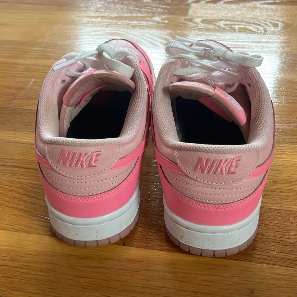 Nike Dunk Low Triple Pink - Image 4