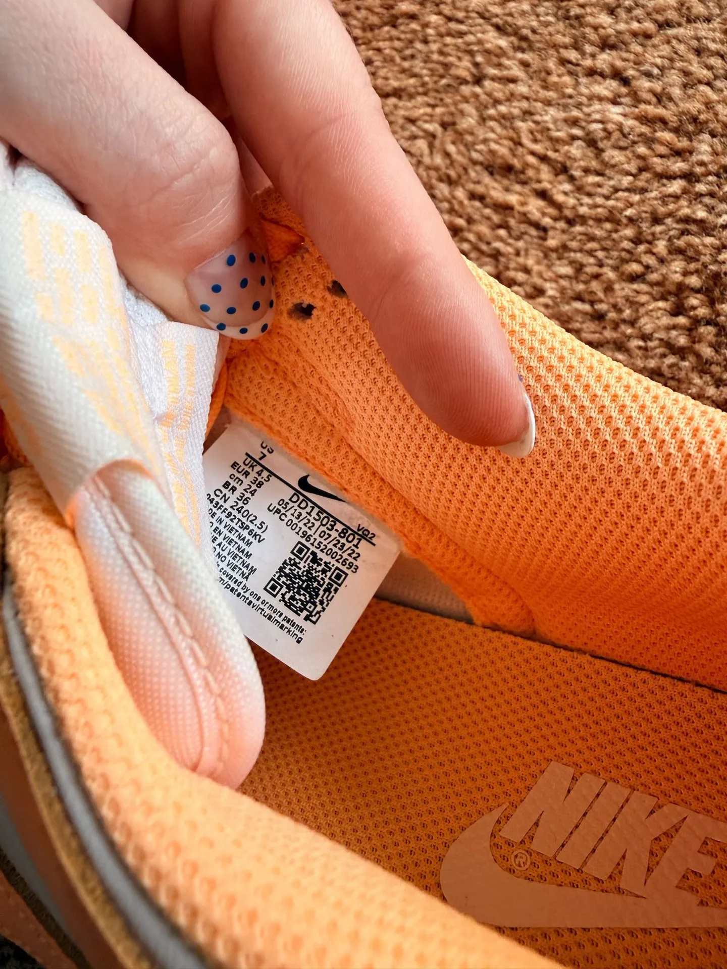 Nike Women’s Low Dunk Sneakers - Image 6