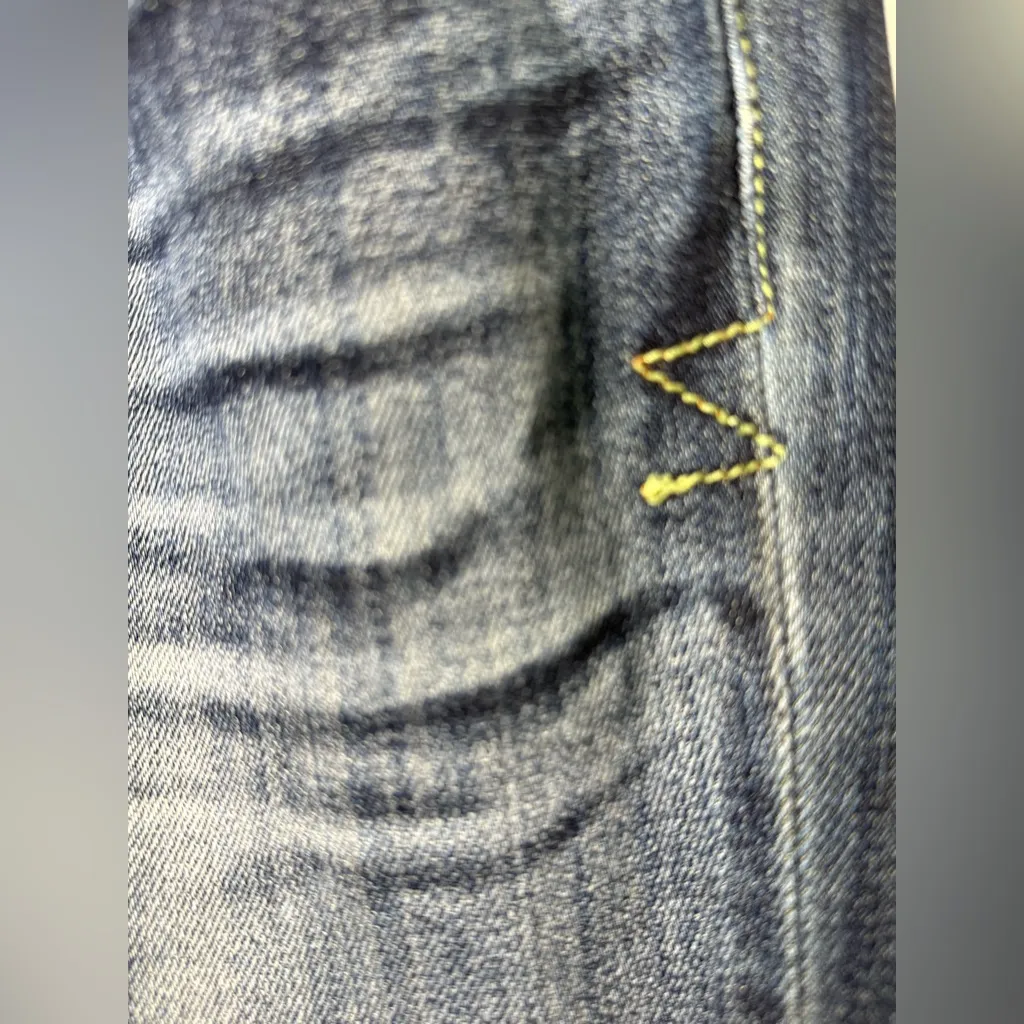 Lucky Brand Men's Dark Blue Bootcut Jeans - Image 5