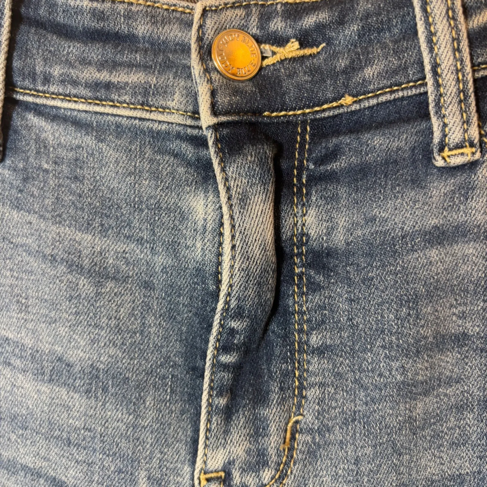 Judy Blue Womens Size 15/32 Light Wash Distressed Denim Skinny‎ Jeans - Image 4