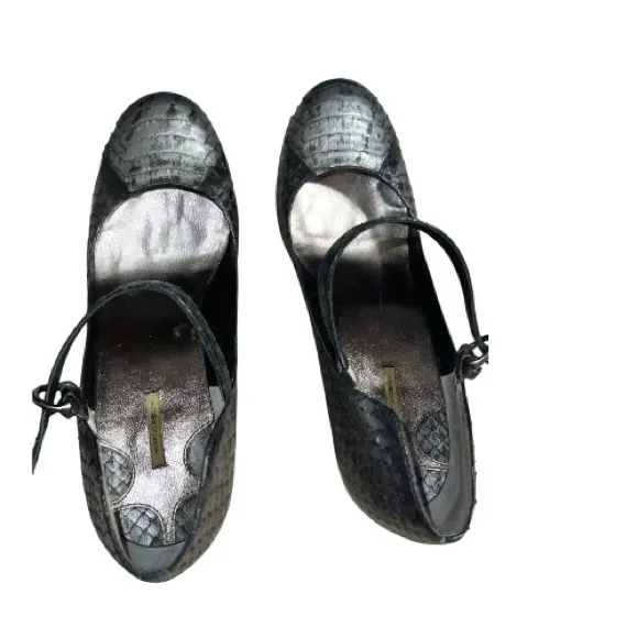 Max Studio  Elegant Black Snakeskin Pattern Heels - Image 7