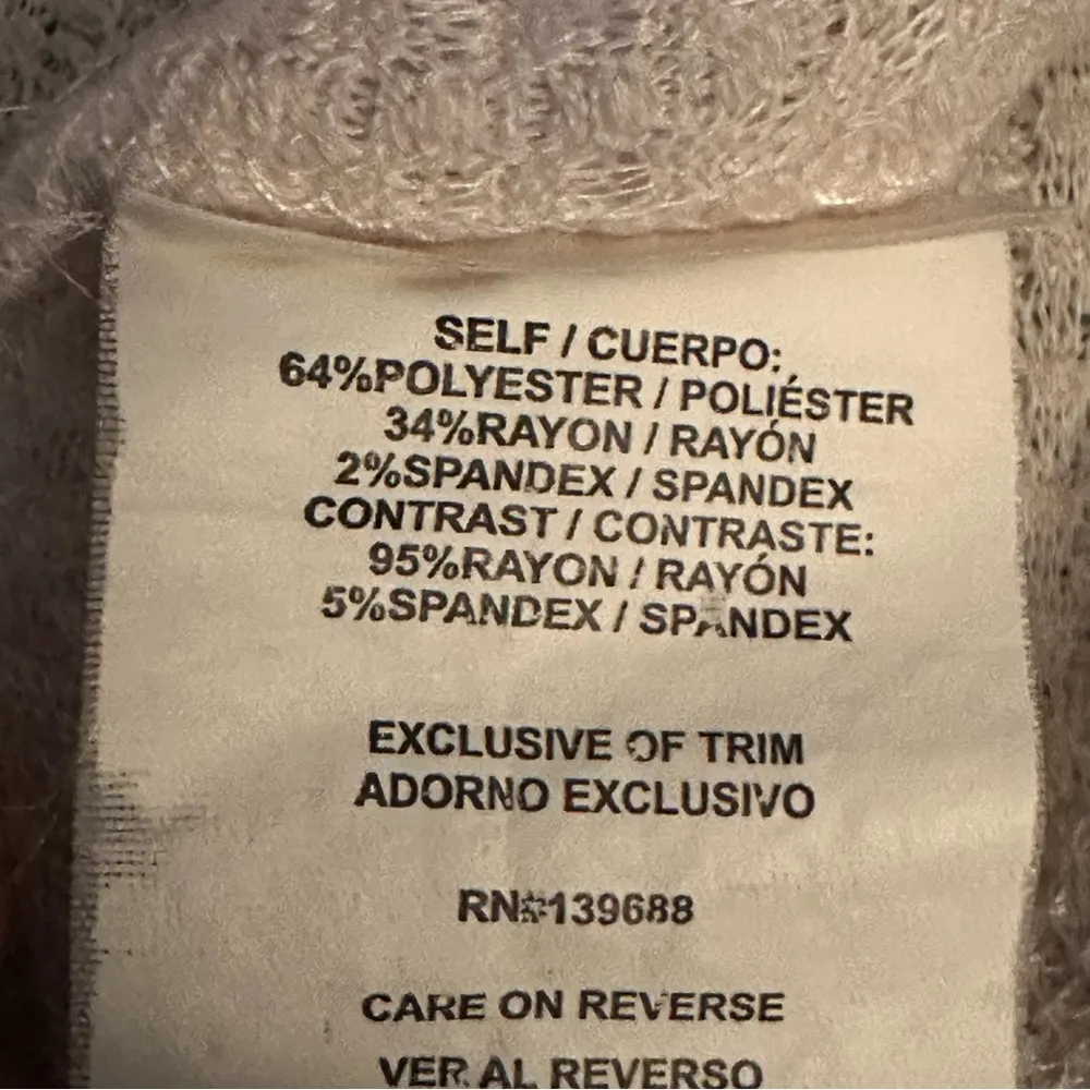 Taylor & Sage  waffle knit lace detail top - Image 6