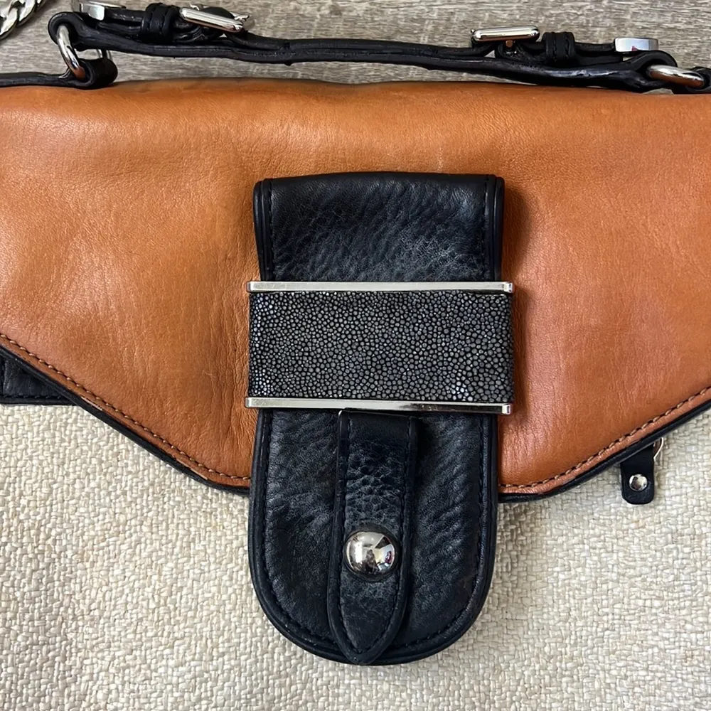 Rebecca Minkoff Collection Love Huntington Clutch Shoulder Bag Black Luggage - Image 3