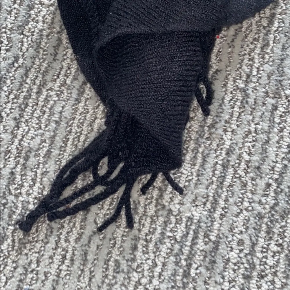 Cute Black Scarf - Image 4