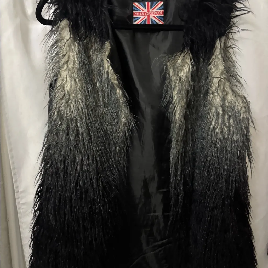 Miss London Black and Gray Faux Fur Vest - Image 4