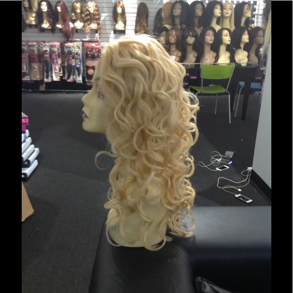 Human Wig Milwaukee blonde 100% virgin Remy lace Yellow - Image 2