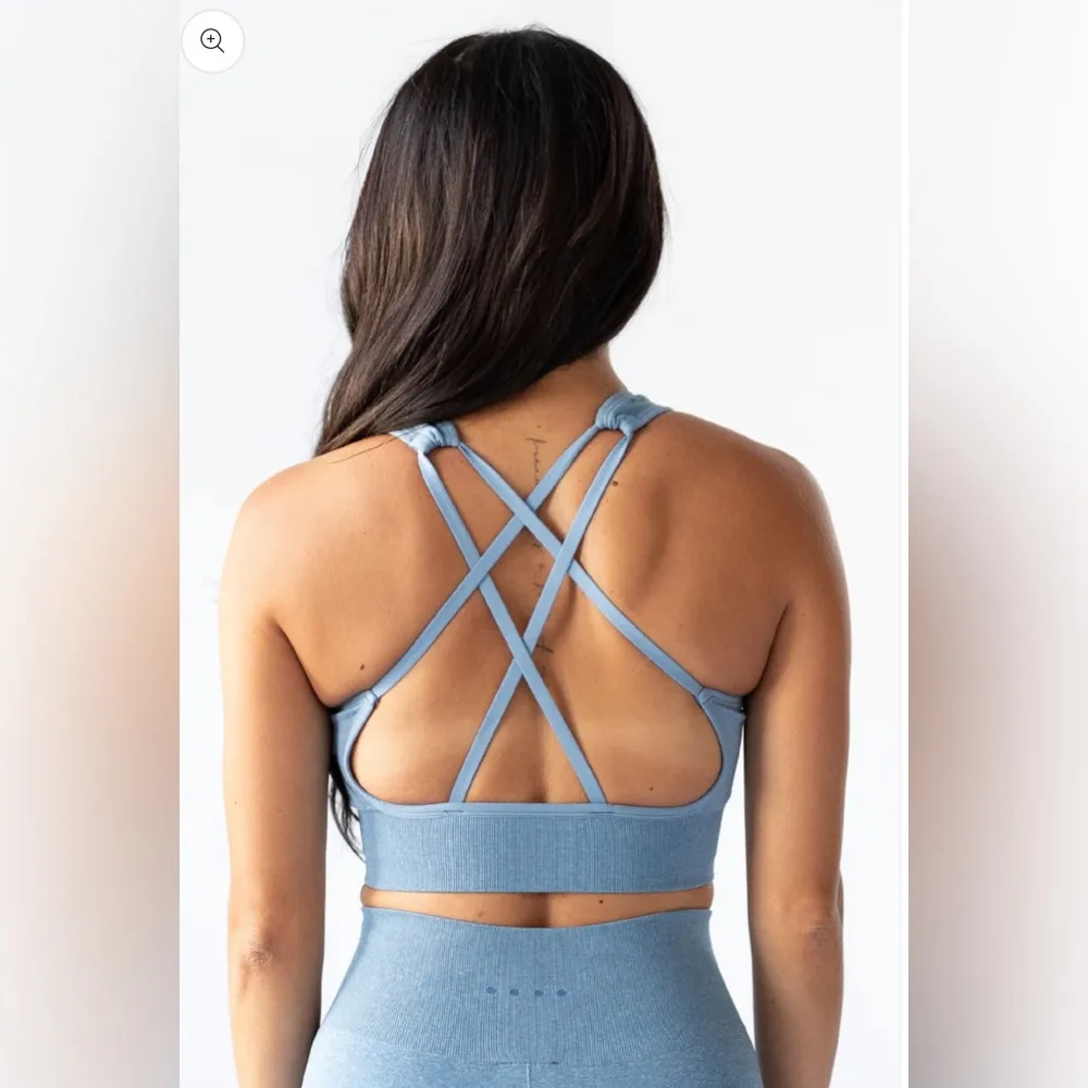 NWT  Seamless 2.0 Sports Bra Blue Size XS - Image 4