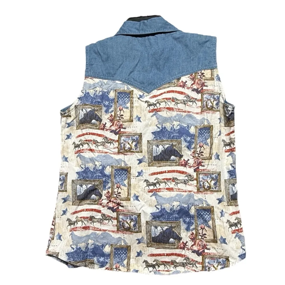 Bit & Bridle Blue and Red Boxy Button Down Shirt Size Medium - Image 2